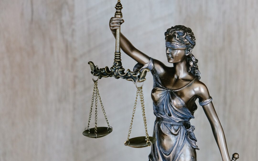 Notwehr-Urteile 2025: Neue Rechtsprechung und was sie für deinen Selbstschutz bedeutet