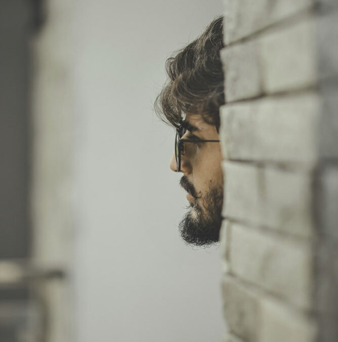 Selbstdeeskalation in der Täterarbeit: Distanz schaffen und Eskalation unterbrechen